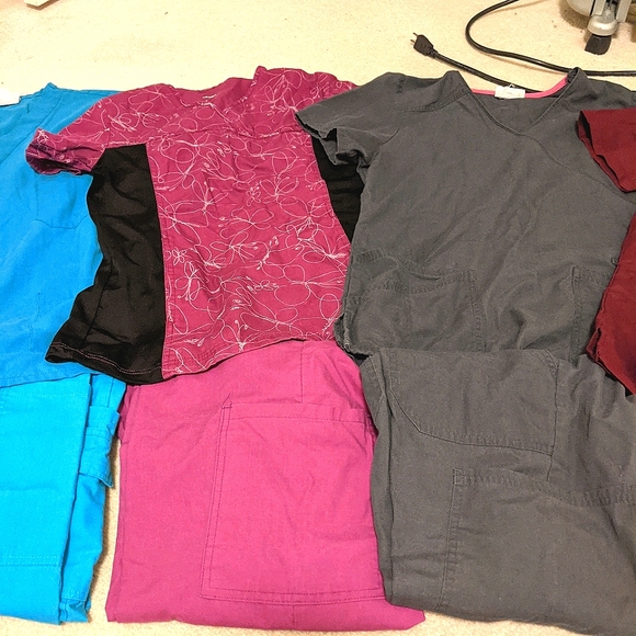 Scrubs - Picture 1 of 4